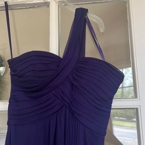 One-shoulder formal dress